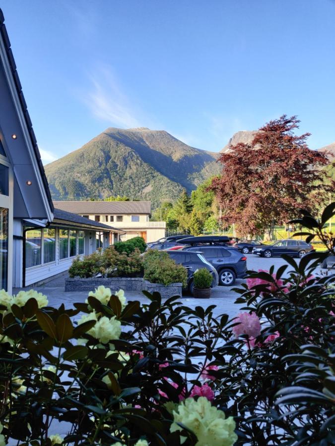 Rosendal Fjordhotel エクステリア 写真