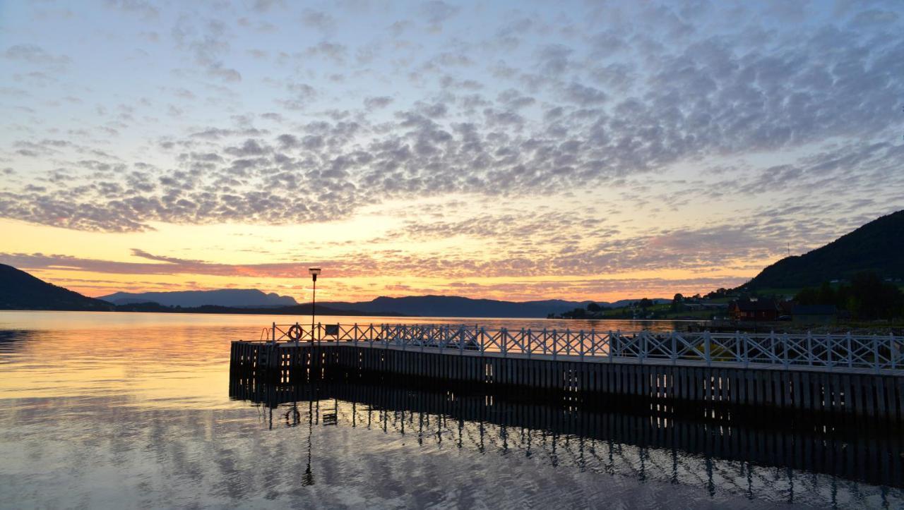 Rosendal Fjordhotel エクステリア 写真